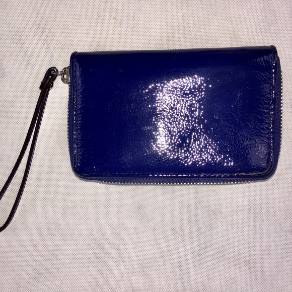 Coach navy patent crinkle phone wallet wristlet - Picture 2 of 3